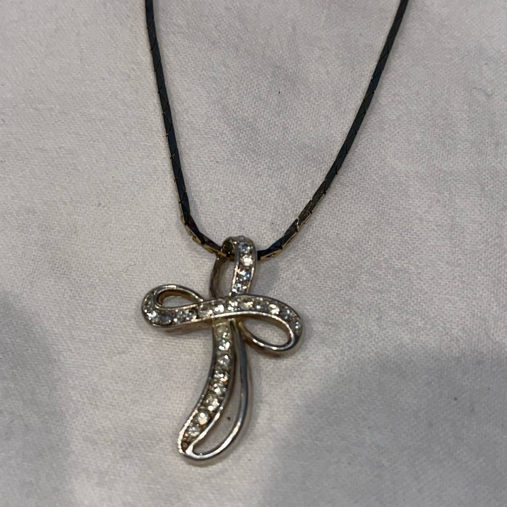Vintage gold tone clear crystal eternity loop swirl crystal cross pendant neckac
